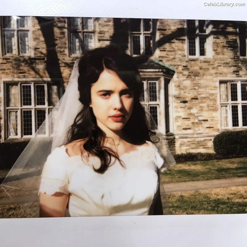 Margaret Qualley photo 16 of 1300