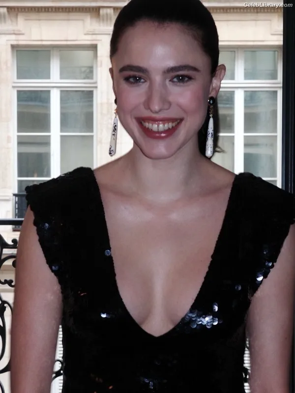 Margaret Qualley photo 22 of 1300