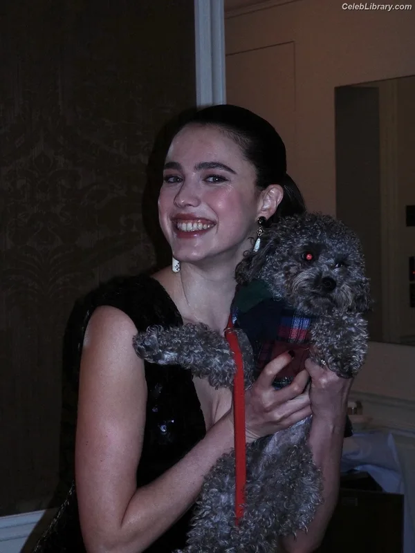 Margaret Qualley photo 2 of 1300