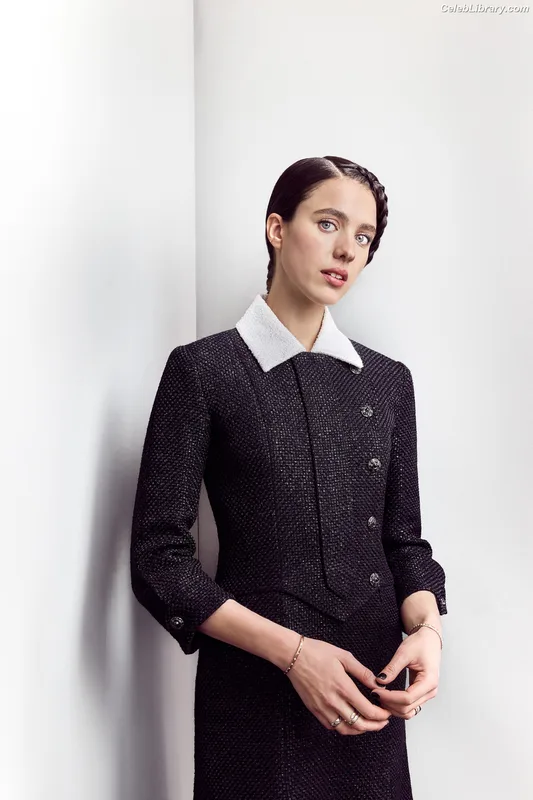 Margaret Qualley photo 19 of 1300