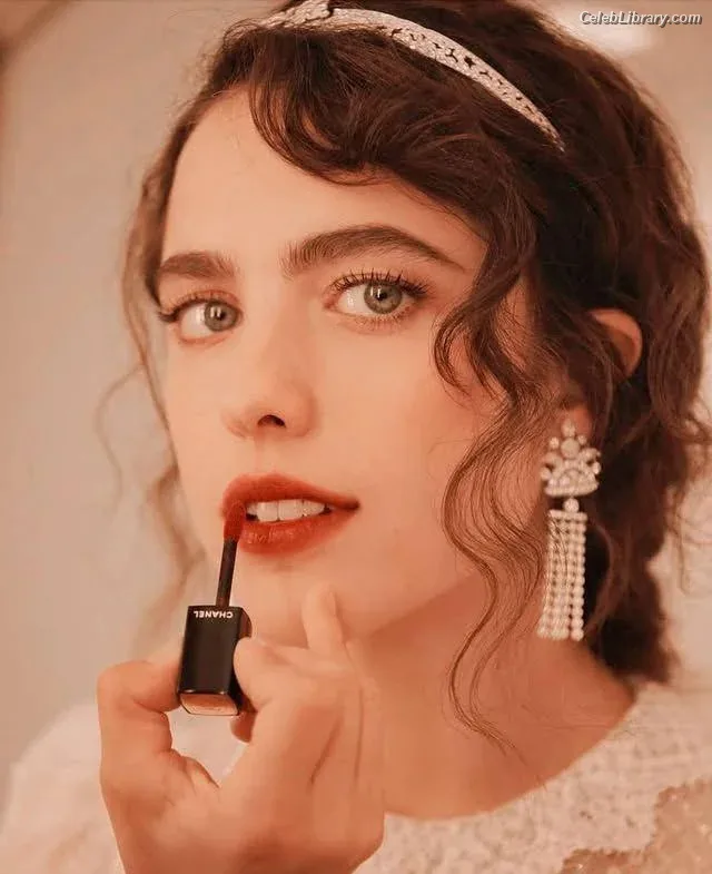Margaret Qualley photo 24 of 1300