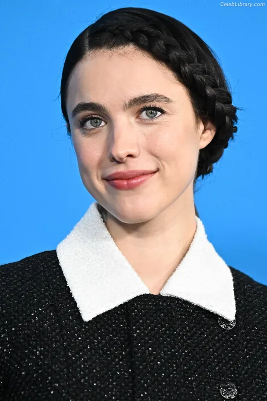 Margaret Qualley photo 17 of 1300