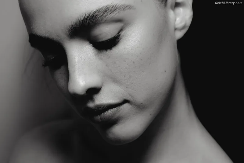 Margaret Qualley photo 24 of 1300