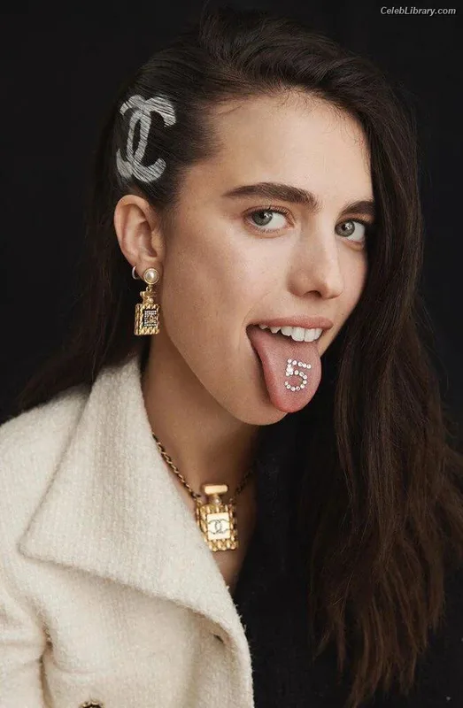 Margaret Qualley photo 8 of 1300