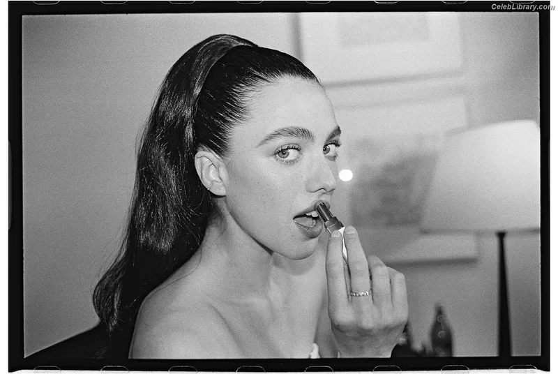 Margaret Qualley photo 14 of 1300