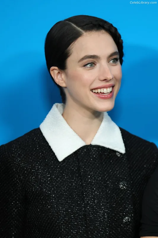 Margaret Qualley photo 2 of 1300