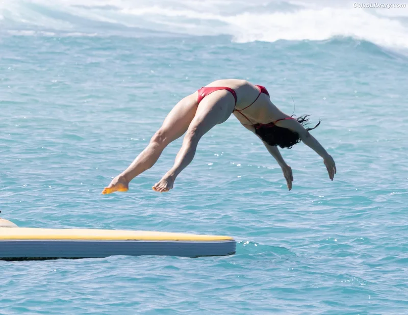 Margaret Qualley photo 7 of 1300