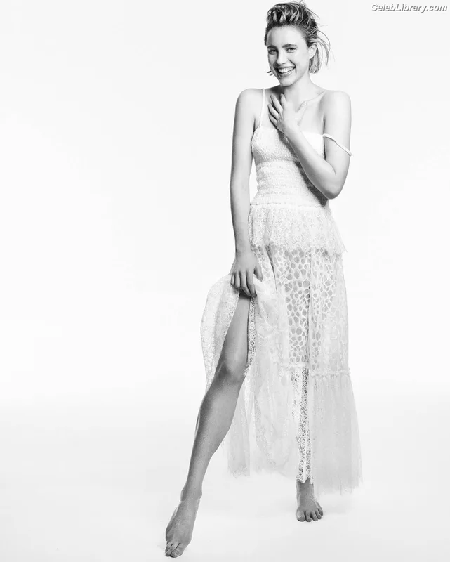 Margaret Qualley photo 16 of 1300
