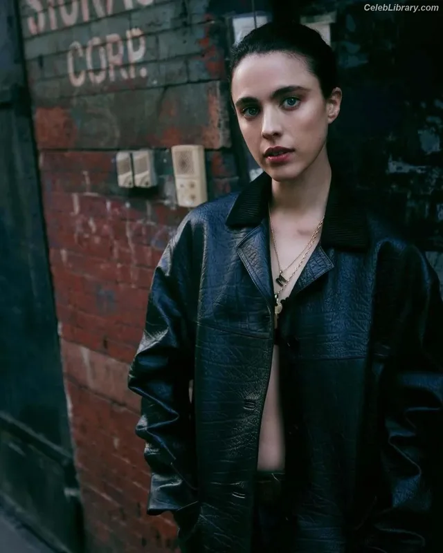Margaret Qualley photo 17 of 1300