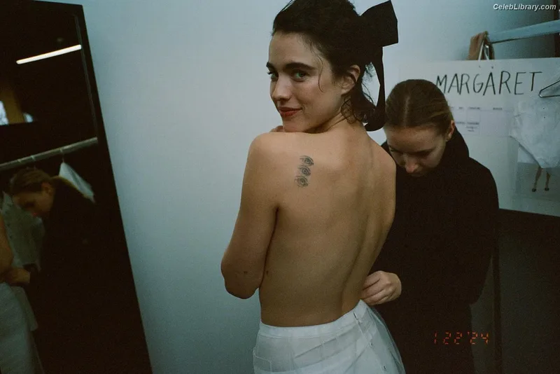Margaret Qualley photo 21 of 1300