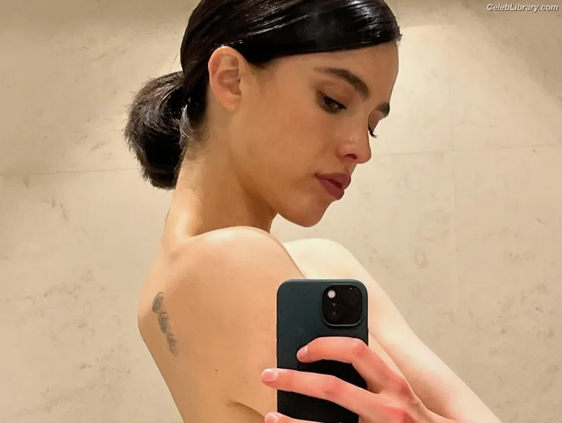 Margaret Qualley photo 2 of 1300