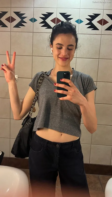 Margaret Qualley photo 13 of 1300