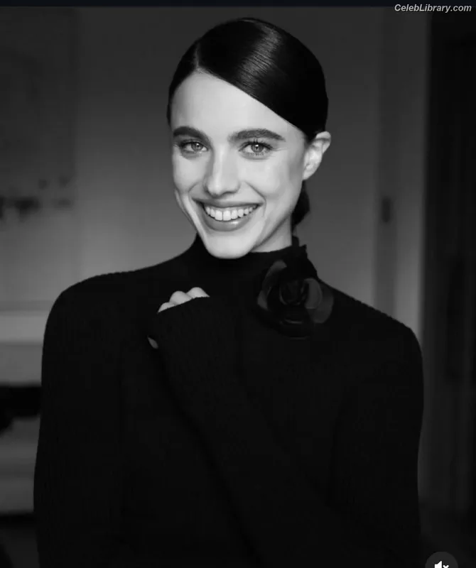 Margaret Qualley photo 15 of 1300