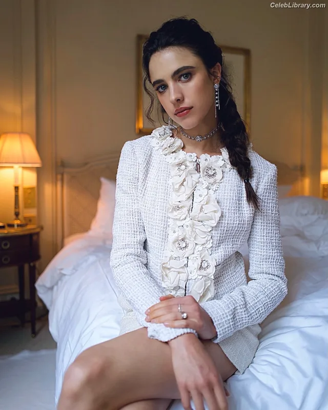 Margaret Qualley photo 1 of 1300