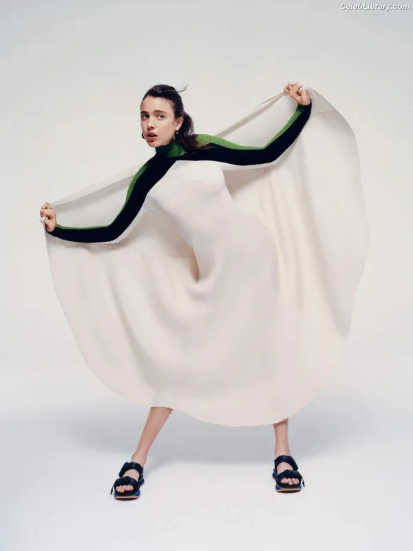 Margaret Qualley photo 21 of 1300