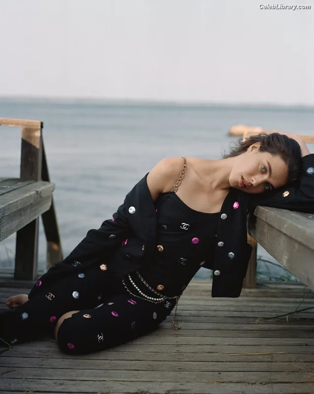 Margaret Qualley photo 24 of 1300