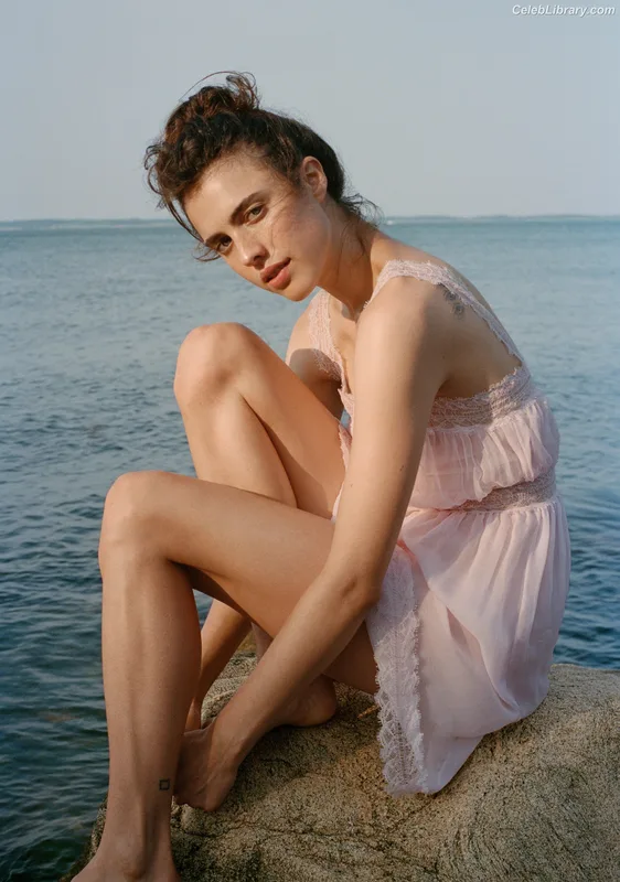Margaret Qualley photo 2 of 1300