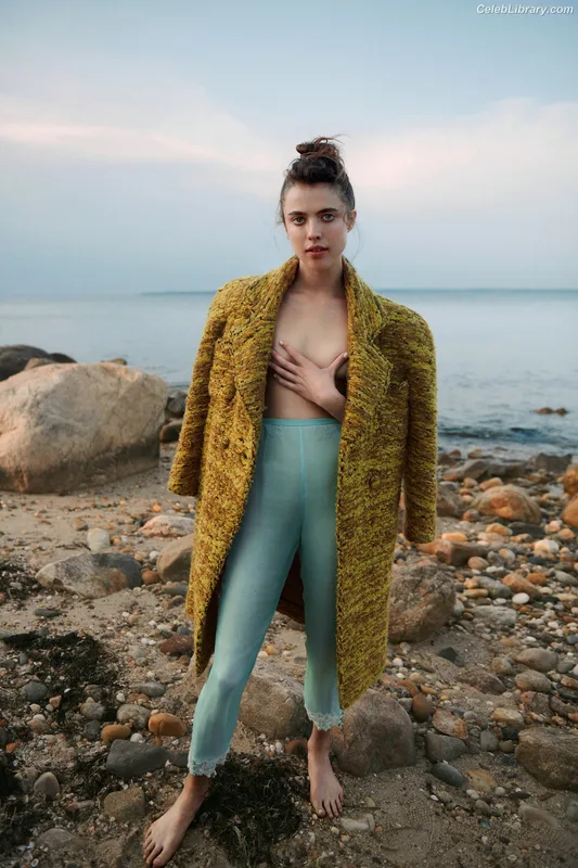 Margaret Qualley photo 6 of 1300