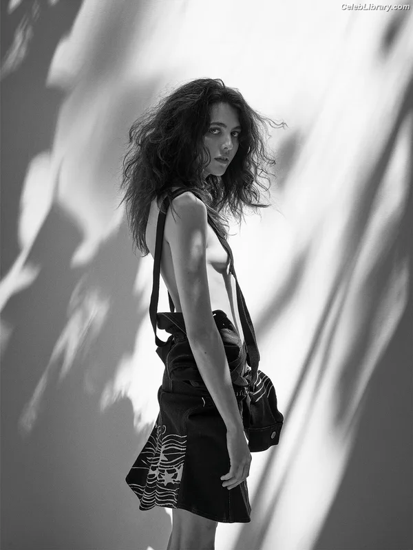 Margaret Qualley photo 18 of 1300