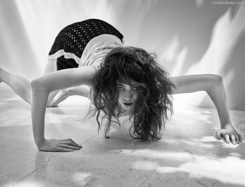 Margaret Qualley photo 21 of 1300