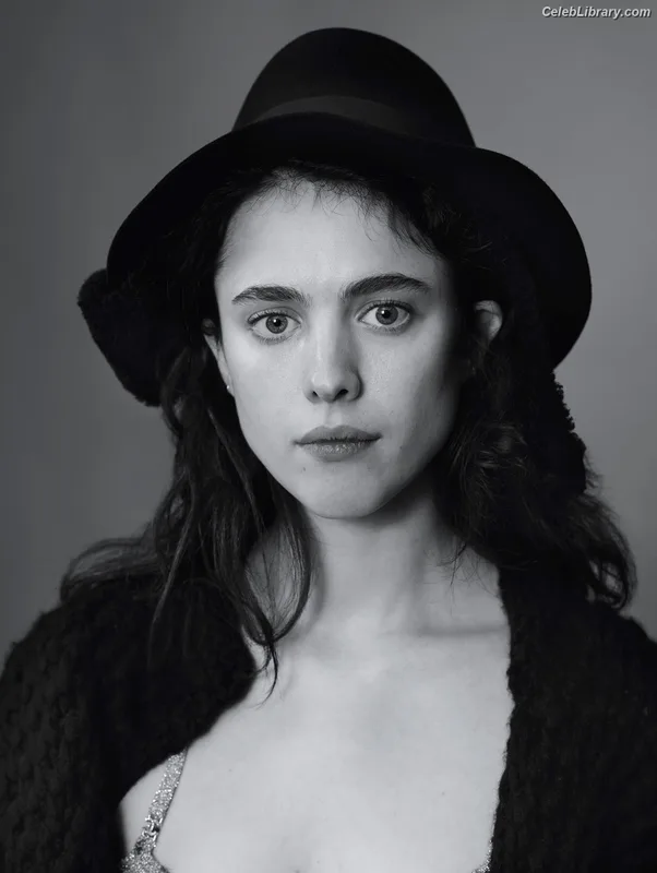 Margaret Qualley photo 11 of 1300