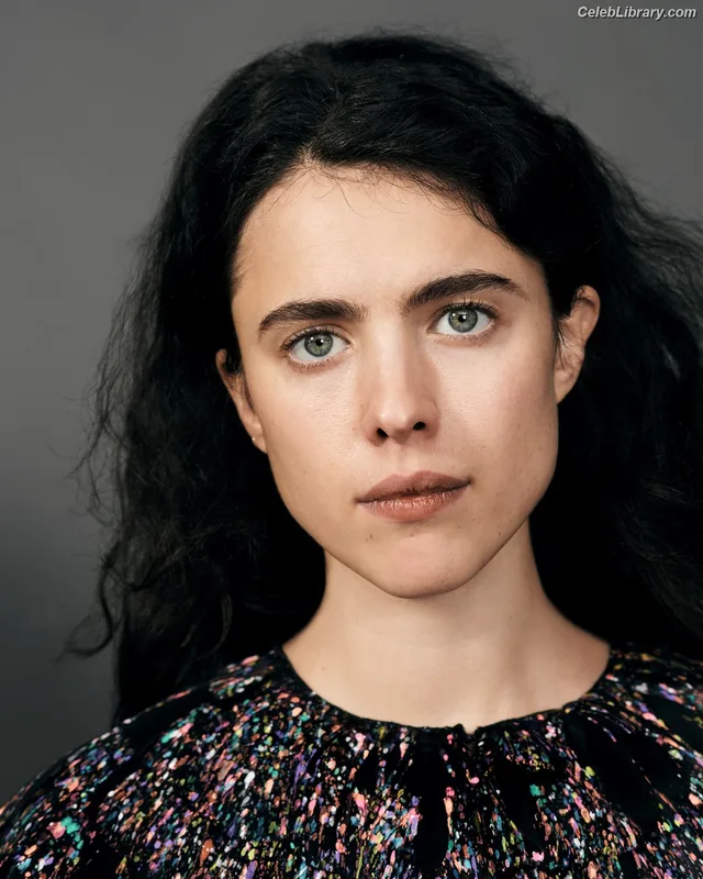 Margaret Qualley photo 19 of 1300