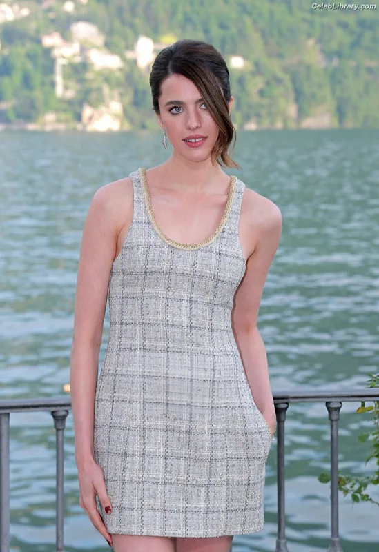 Margaret Qualley photo 4 of 1300