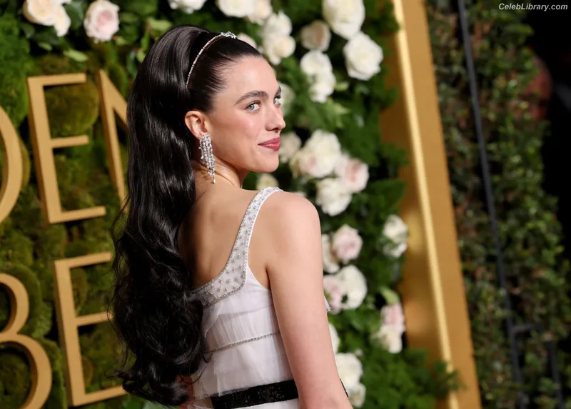 Margaret Qualley photo 24 of 1300