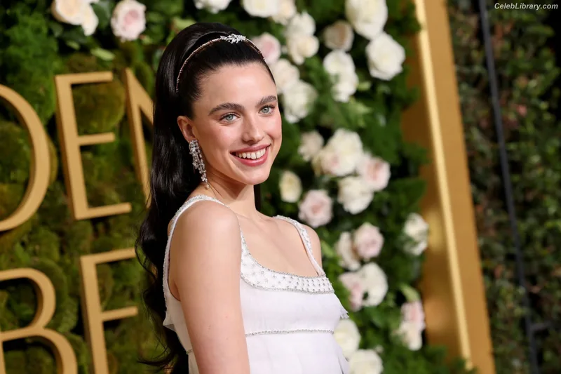 Margaret Qualley photo 1 of 1300