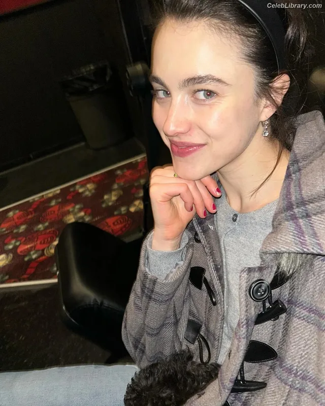 Margaret Qualley photo 3 of 1300
