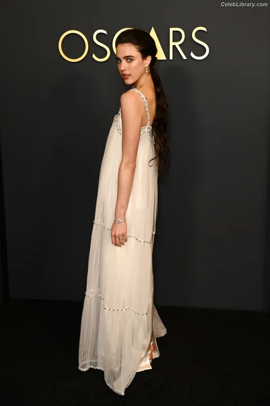 Margaret Qualley photo 13 of 1300