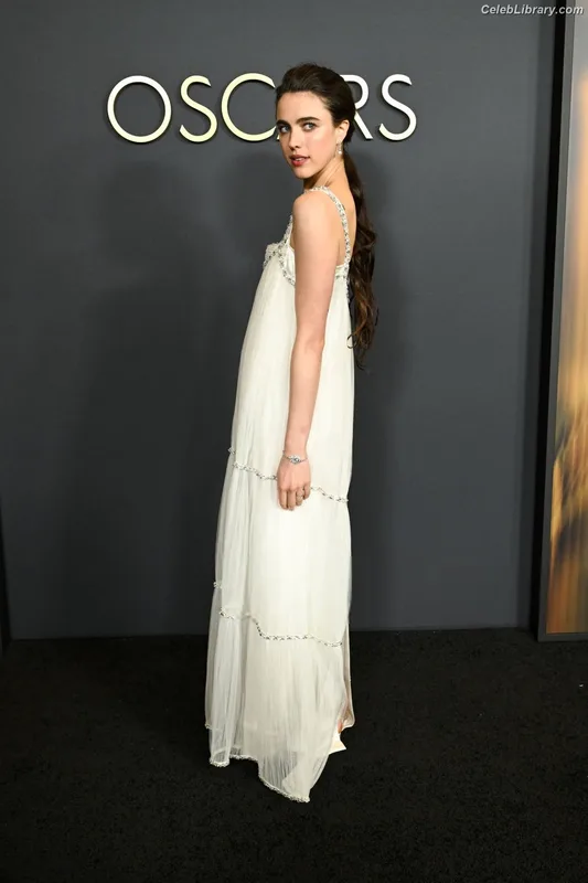 Margaret Qualley photo 18 of 1300