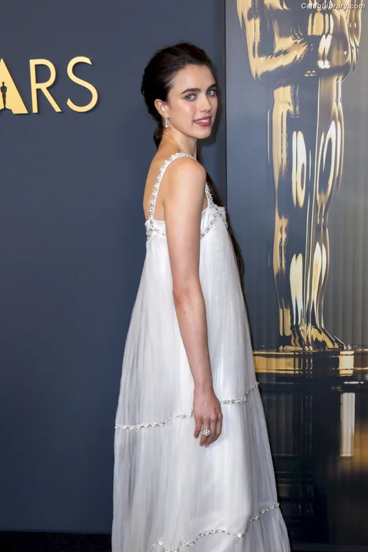 Margaret Qualley photo 20 of 1300