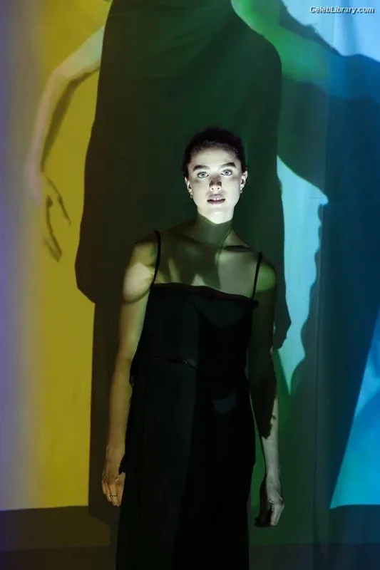 Margaret Qualley photo 23 of 1300