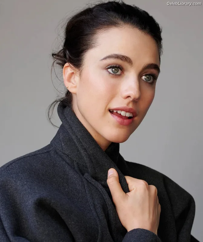 Margaret Qualley photo 2 of 1300