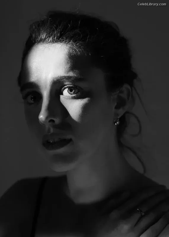 Margaret Qualley photo 11 of 1300