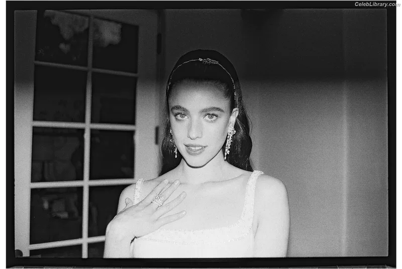Margaret Qualley photo 19 of 1300