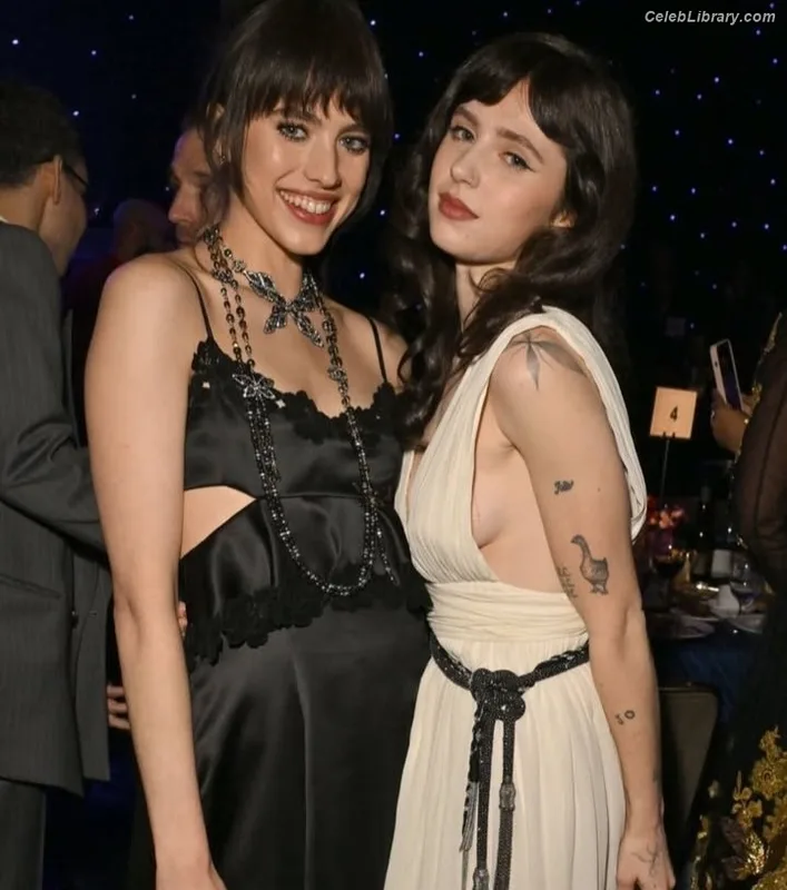 Margaret Qualley photo 3 of 1300