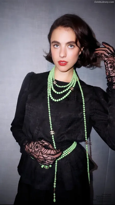 Margaret Qualley photo 19 of 1300