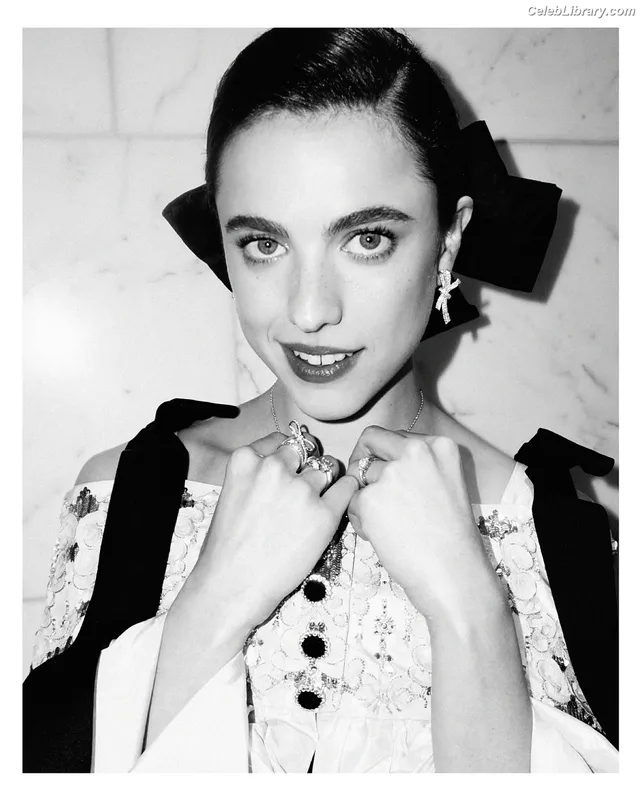 Margaret Qualley photo 17 of 1300