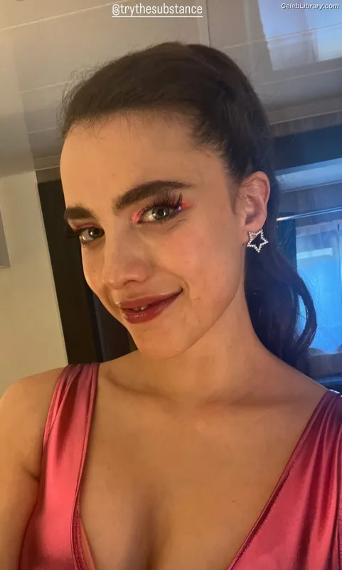 Margaret Qualley photo 23 of 1300