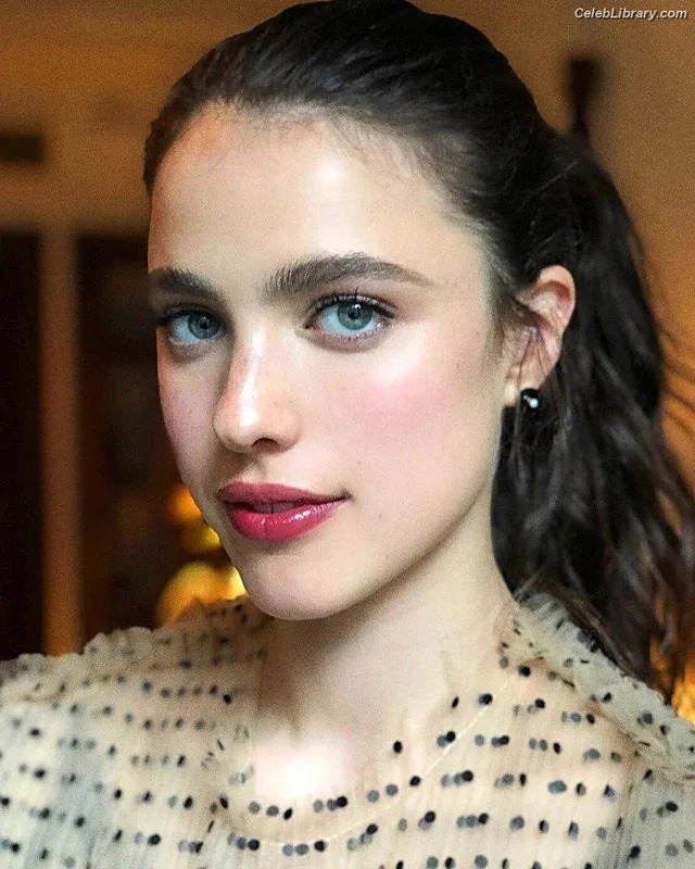 Margaret Qualley photo 1 of 1300