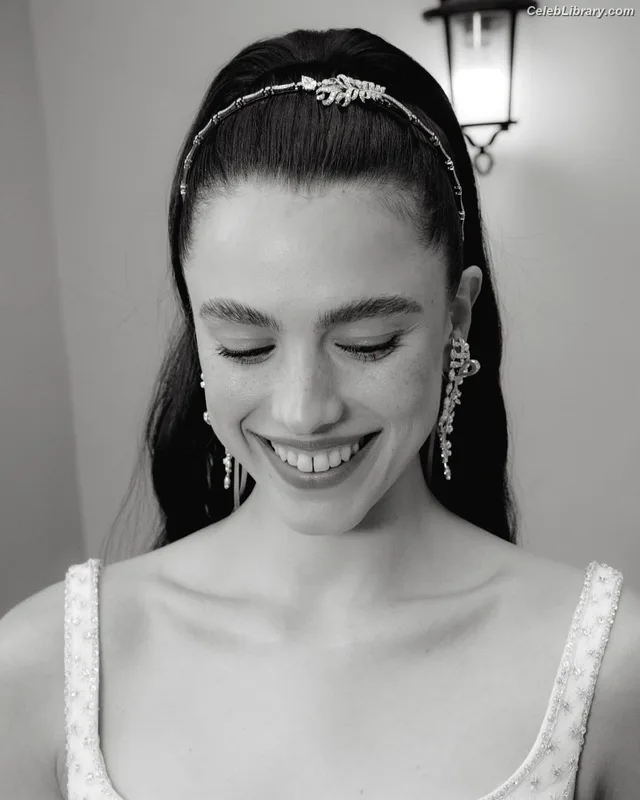 Margaret Qualley photo 22 of 1300