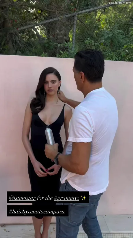 Margaret Qualley photo 21 of 1300