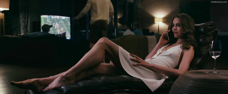Margaret Qualley photo 2 of 1300
