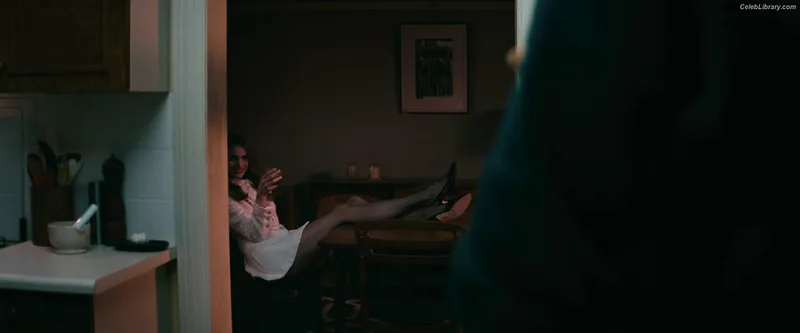 Margaret Qualley photo 10 of 1300