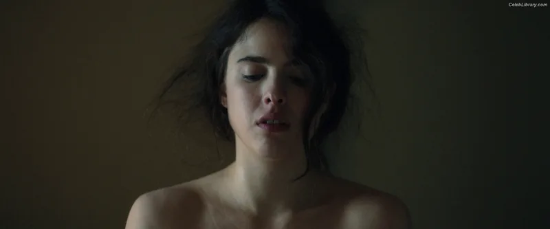 Margaret Qualley photo 12 of 1300