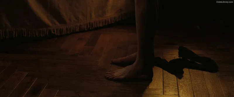 Margaret Qualley photo 19 of 1300