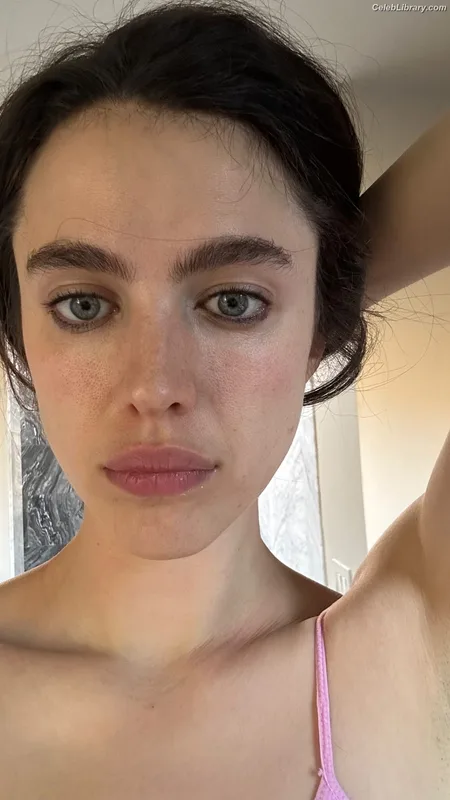 Margaret Qualley photo 23 of 1300