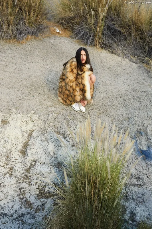 Margaret Qualley photo 24 of 1300